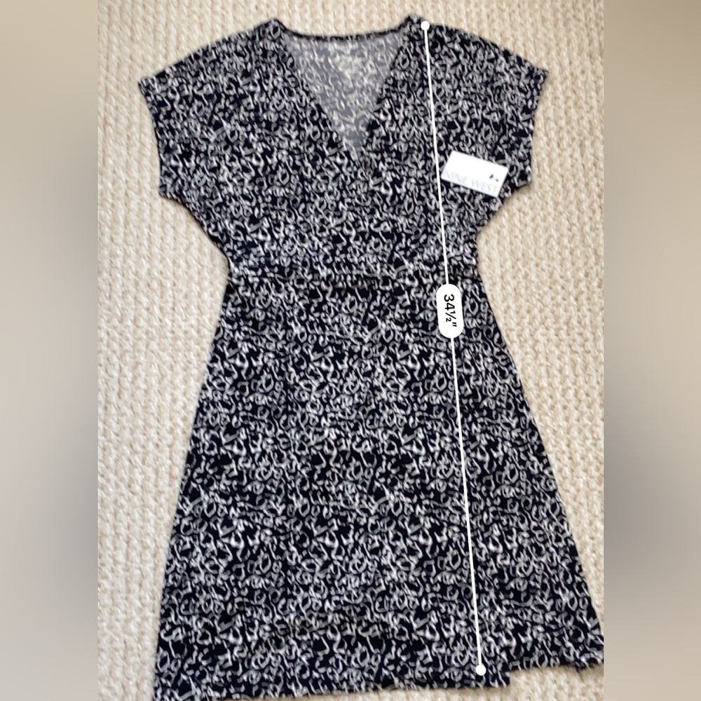 NINE WEST | Wrap Dress Flutter Sleeve Size Medium - Picture 9 of 13